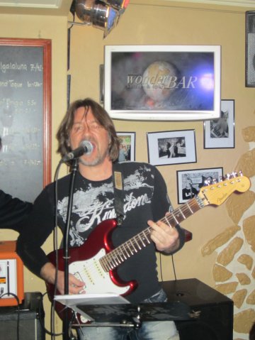 Hombres Live